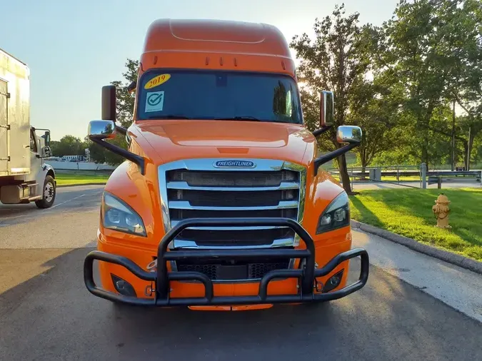 2019 FREIGHTLINER NEW CASCADIA PX12664