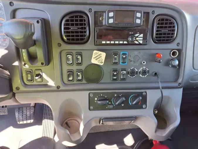 2020 FREIGHTLINER M2 106