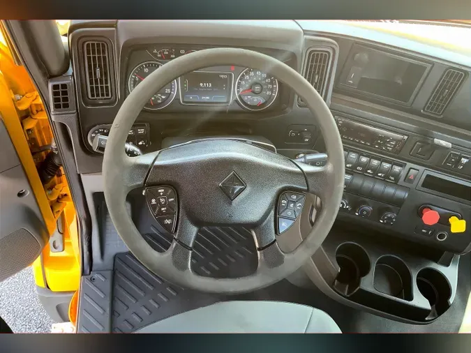 2019 INT LT625 6x4