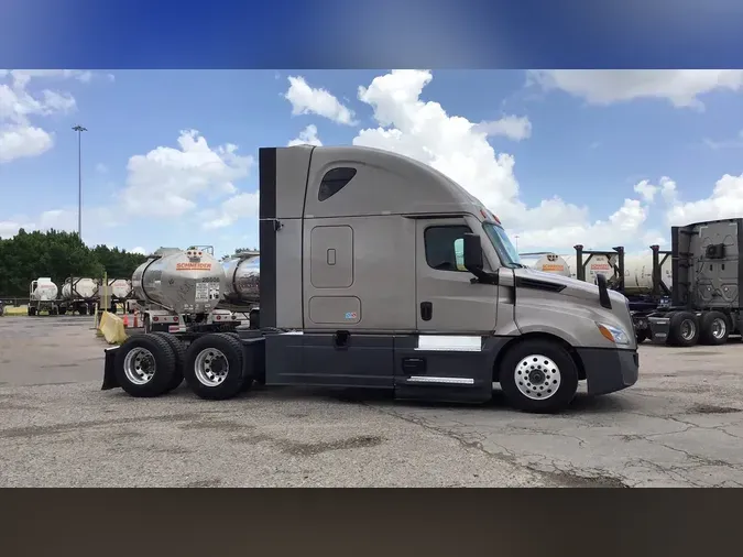 2024 Freightliner Cascadia 126