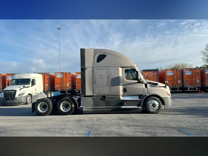 2022 Freightliner Cascadia