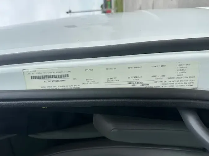 2020 VOLVO VNL64T860