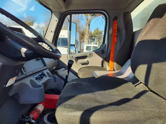 2016 FREIGHTLINER/MERCEDES M2 10657c594805e96f6193be41d51225e7794