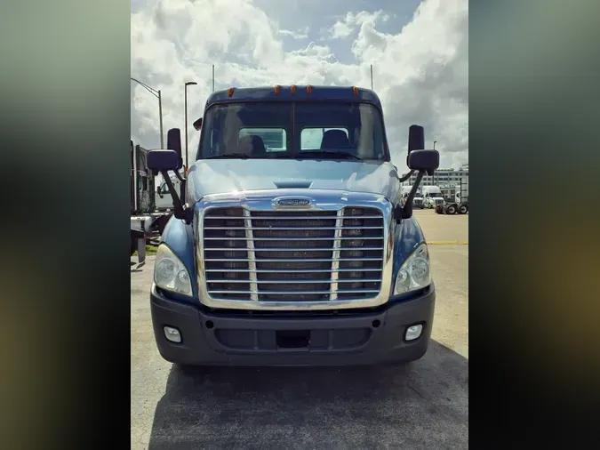2018 FREIGHTLINER/MERCEDES CASCADIA 113