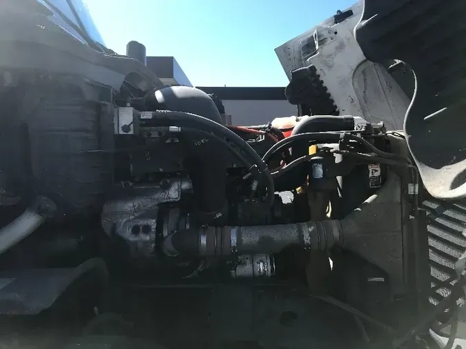 2016 Freightliner X12564ST