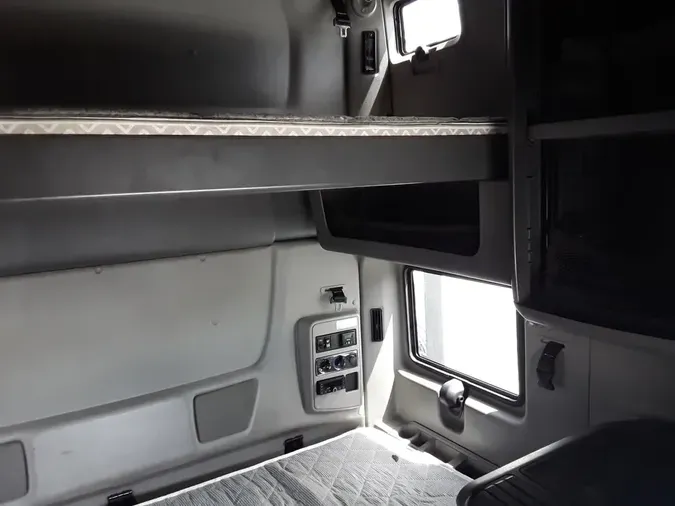 2020 NAVISTAR INTERNATIONAL LT625 SLPR CAB