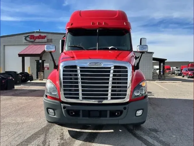 2019 FREIGHTLINER/MERCEDES CASCADIA 125