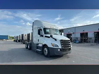 2021 Freightliner Cascadia 126