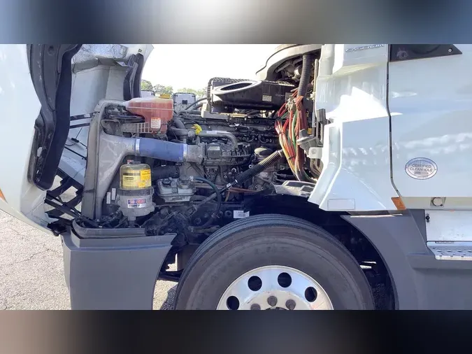 2020 Freightliner Cascadia 126