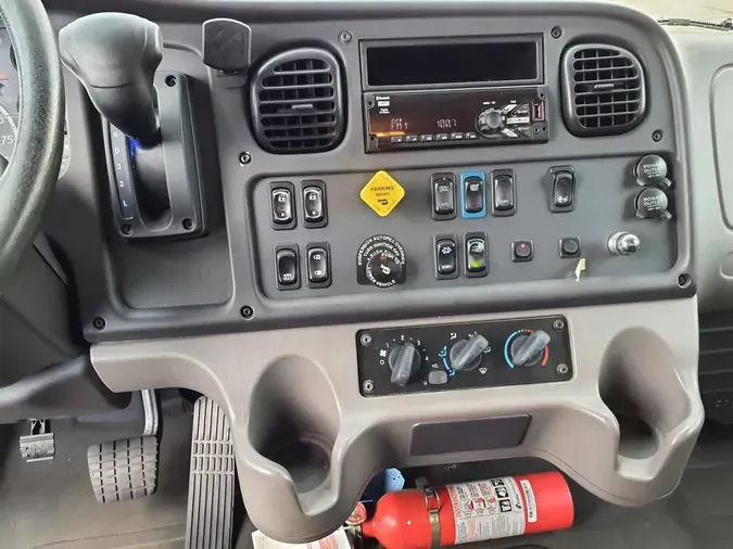 2019 FREIGHTLINER/MERCEDES M2 10657cb5945a0d05e74be56525159d2ac57