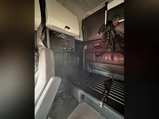 2023 FREIGHTLINER Cascadia 126