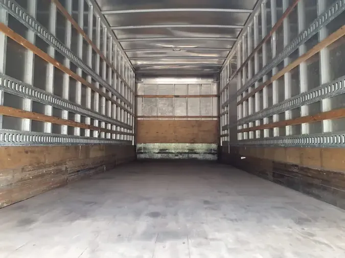 2018 FREIGHTLINER M2 106