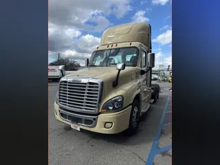 2019 FREIGHTLINER/MERCEDES CASCADIA 125