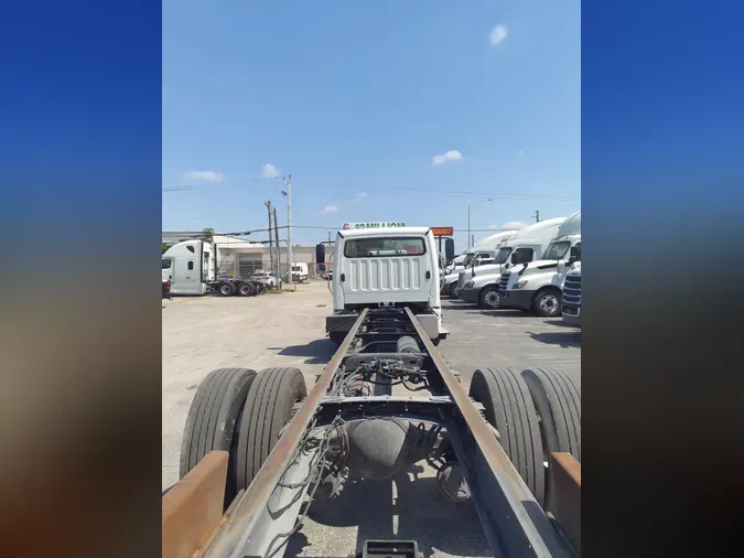 2020 FREIGHTLINER/MERCEDES M2 106