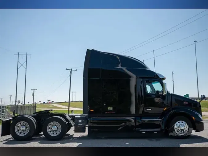 2022 PETERBILT 579