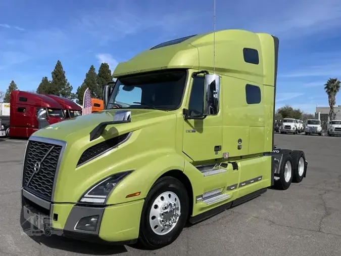 2023 VOLVO VNL64T760