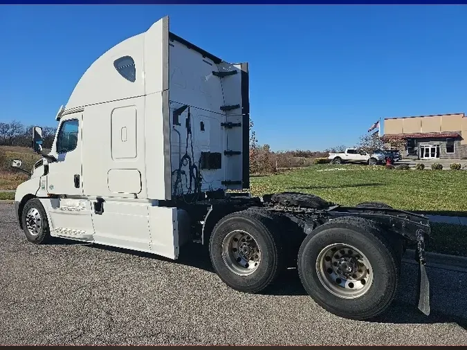 2019 Freightliner T12664ST