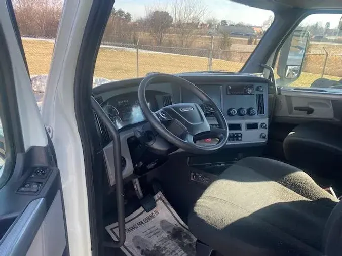 2020 Freightliner Cascadia