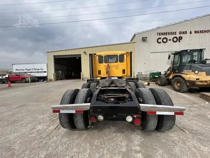 2017 PETERBILT 579