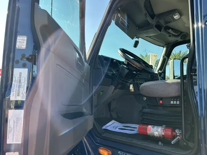 2020 International LT625