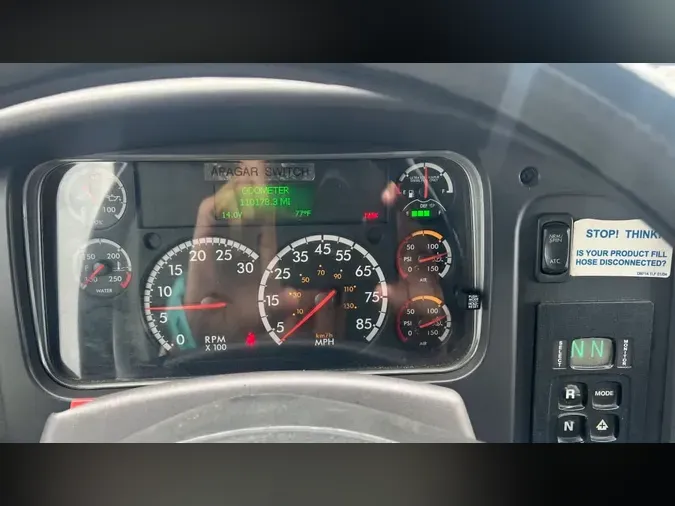 2017 FREIGHTLINER/MERCEDES M2 106