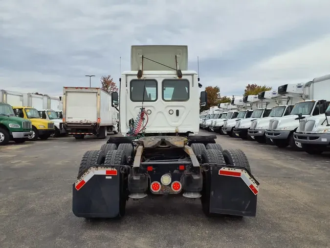2019 FREIGHTLINER/MERCEDES CASCADIA 125