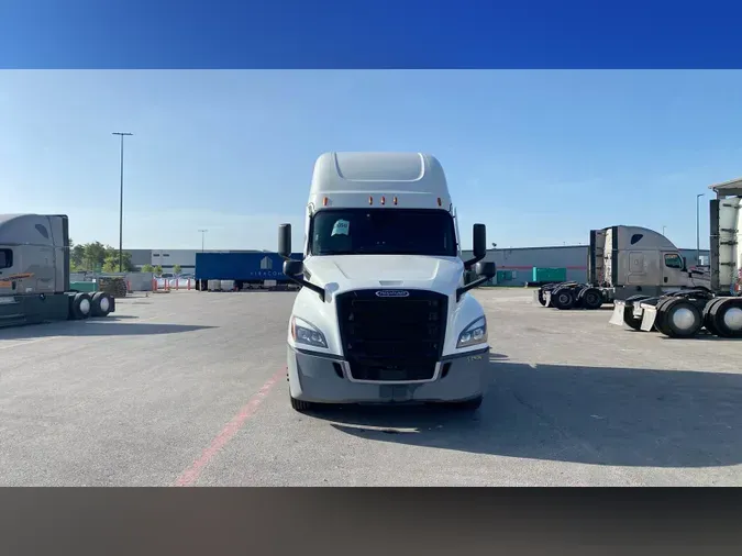 2022 Freightliner Cascadia 126