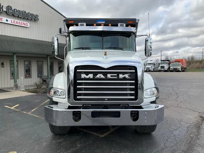 2023 Mack GR64B