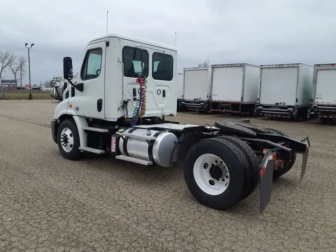 2019 FREIGHTLINER/MERCEDES CASCADIA 113
