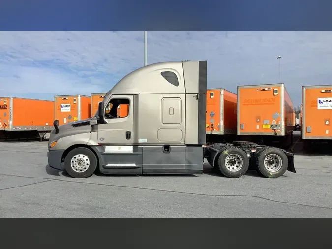 2022 Freightliner Cascadia 126