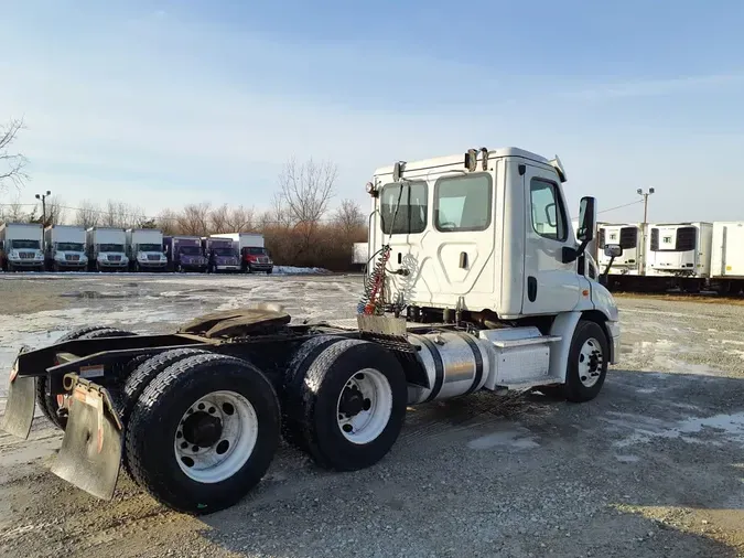 2019 FREIGHTLINER/MERCEDES CASCADIA 113