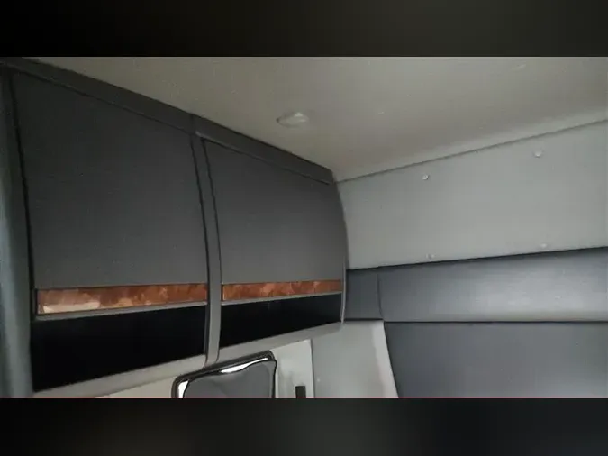 2022 INTERNATIONAL LT