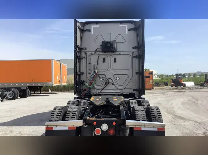2021 Freightliner Cascadia