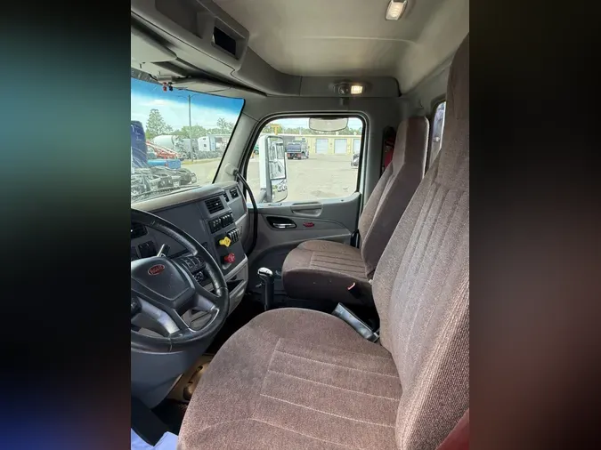 2020 Peterbilt 567