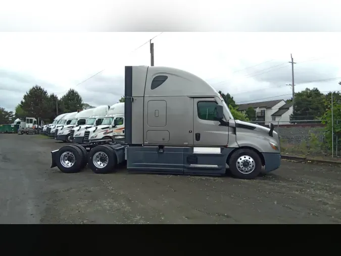 2023 Freightliner Cascadia 126