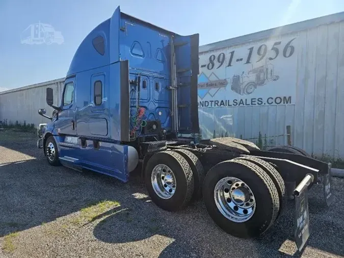 2019 FREIGHTLINER CASCADIA 126