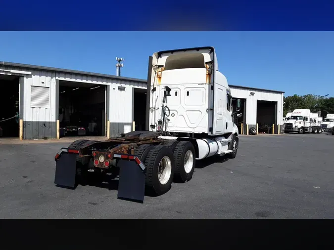 2021 Freightliner Cascadia 12657fd1bdd2a66425f97059baaa7dd533c