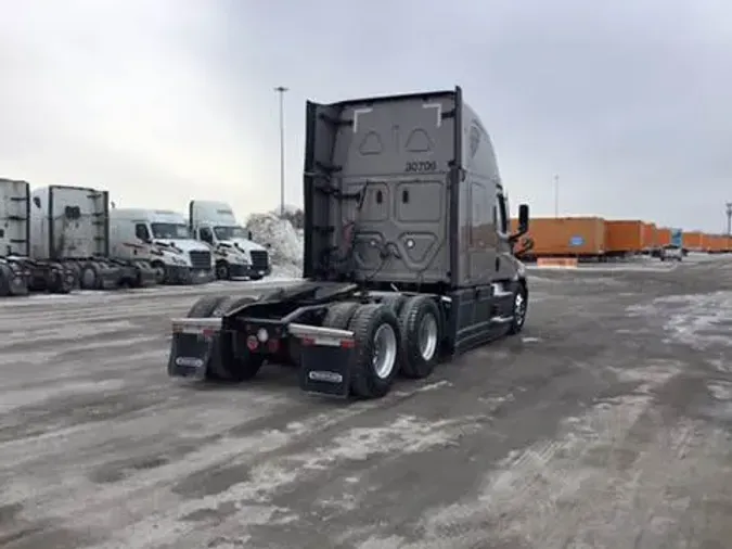 2024 Freightliner Cascadia