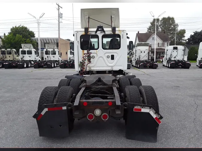 2016 FREIGHTLINER/MERCEDES CASCADIA 125