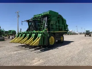 2018 John Deere CP690