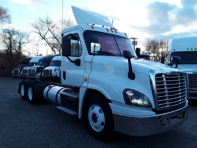 2018 FREIGHTLINER/MERCEDES CASCADIA 125