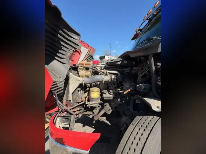 2019 FREIGHTLINER/MERCEDES CASCADIA 125580c225cab3949b58050439358e102ae