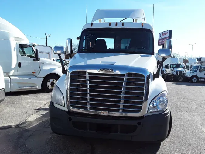 2016 FREIGHTLINER/MERCEDES CASCADIA 125