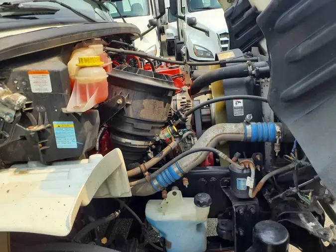 2020 FREIGHTLINER M2 106