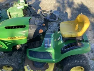 2010 John Deere L100