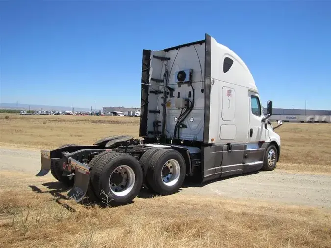 2020 FREIGHTLINER CA126