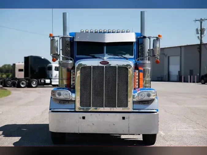 2021 PETERBILT 389