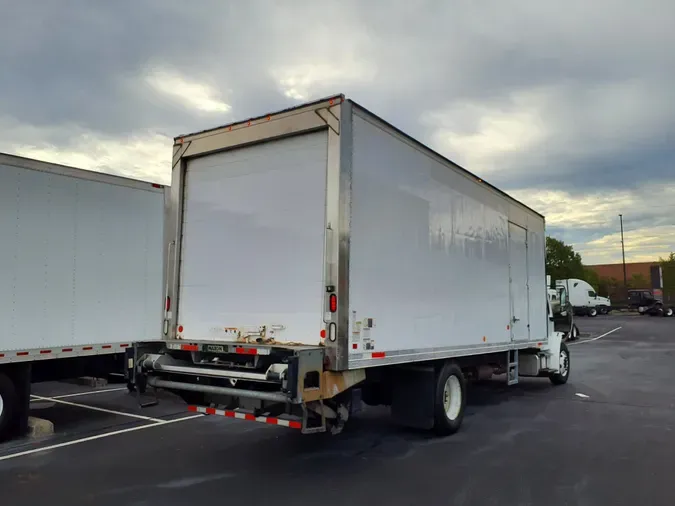 2015 FREIGHTLINER/MERCEDES M2 106