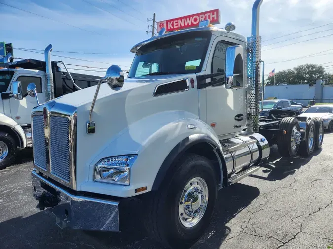 2026 Kenworth T880