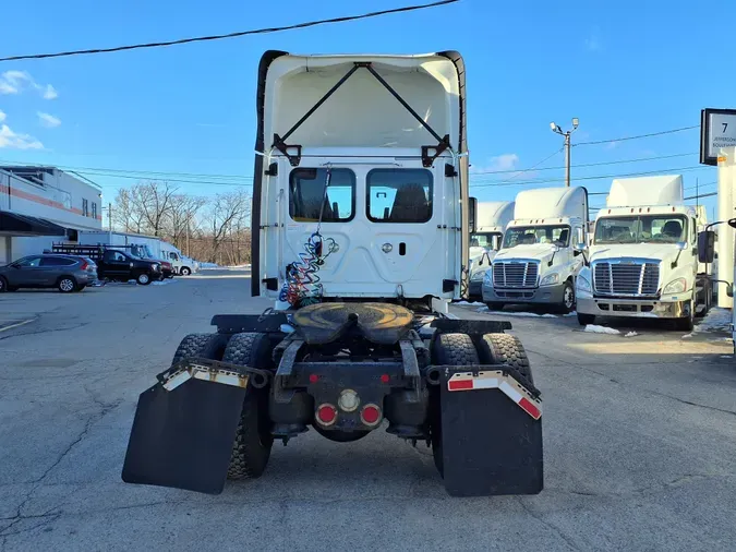 2018 FREIGHTLINER/MERCEDES CASCADIA 113